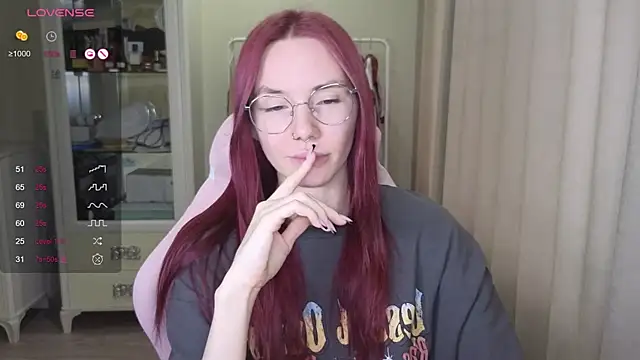 littlevildevil online show from September 17, 11:08 am