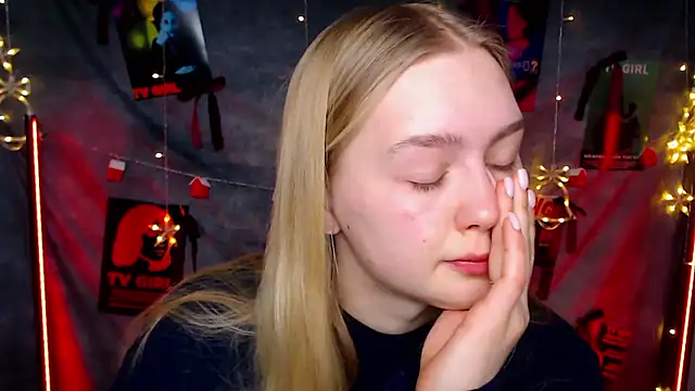 MademoiselleCl online show from January 10, 7:24 am