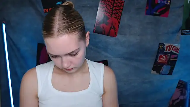 MademoiselleCl online show from November 13, 1:32 pm