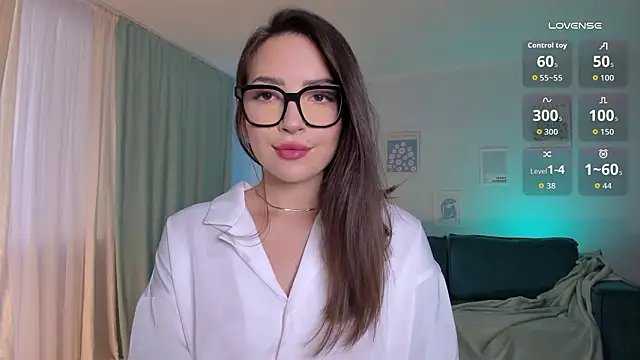 Oh My Dianee online show from March 17, 8:40 am