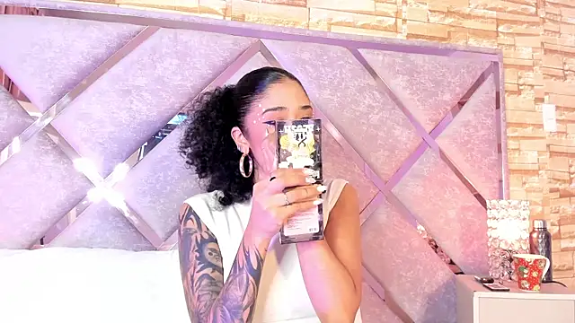  lanna jhonson  online show from November 8, 11:32 pm