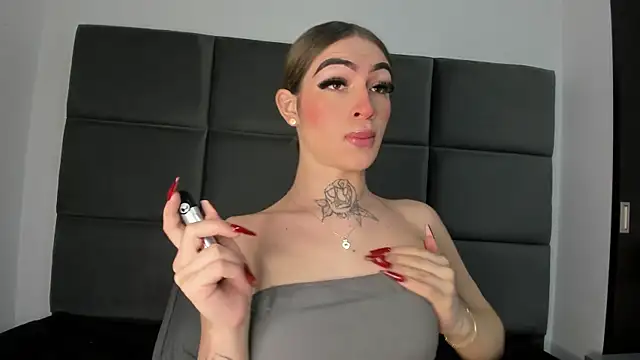 Lizz Luna online show from November 15, 3:57 pm