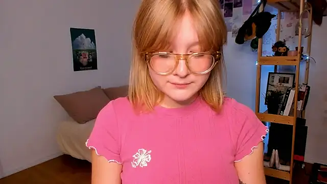 Snapshot of leazy_peazy chatting on October 15, 6:49 am leazy peazy online show from October 15, 6:49 am