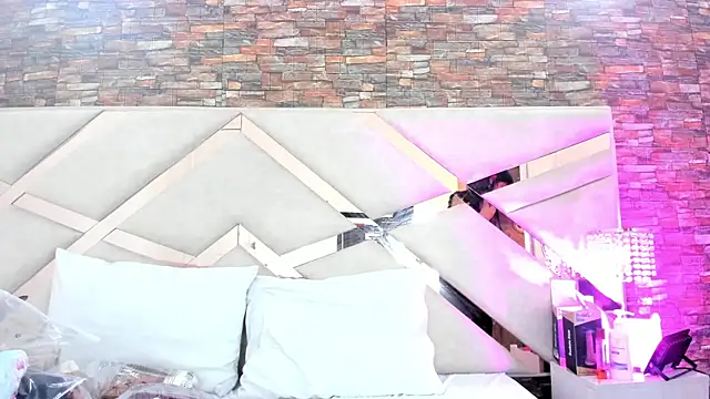 sophie pariss online show from November 1, 9:19 pm