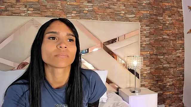 sophie pariss online show from October 4, 1:11 am