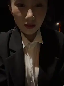 Snapshot of StarlitUnicorn chatting on October 19, 3:14 pm StarlitUnicorn online show from October 19, 3:14 pm