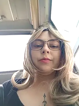 madelaine- online show from November 25, 7:15 pm