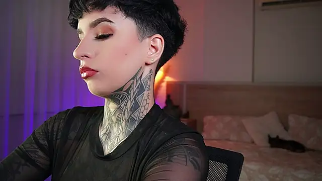 Snapshot of AliceShazaham_ chatting on September 12, 7:07 am AliceShazaham online show from September 12, 7:07 am