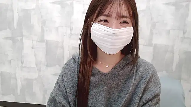 LOVE MOMO LOVE online show from November 7, 11:38 am