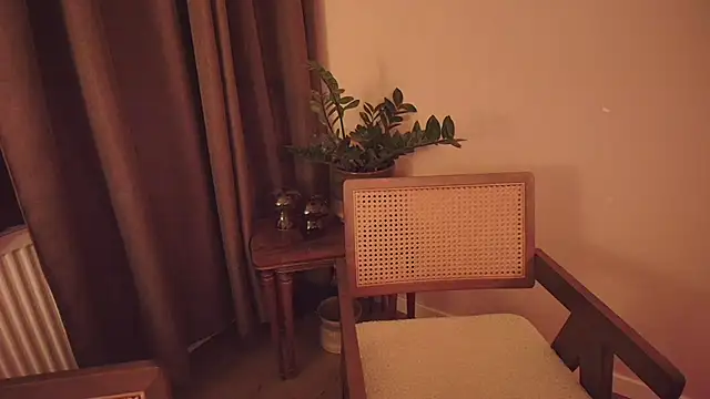 Nina24 online show from October 25, 8:26 pm