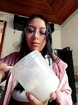 AlanaPetterson online show from October 11, 12:41 pm
