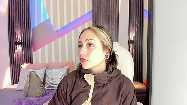 emily layton online show from October 25, 3:41 pm