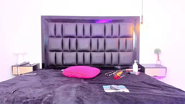 MIA SOPHIA1 online show from September 23, 5:16 am