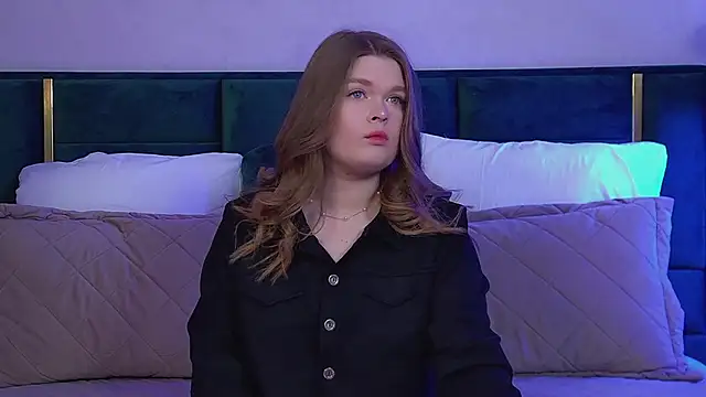 CrystalLyons online show from March 22, 6:19 am