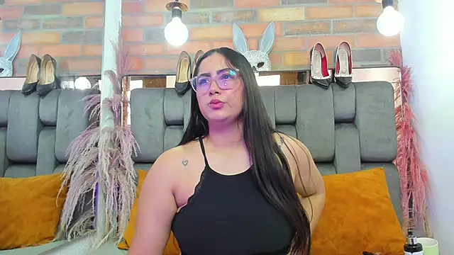 JESSYCORTES online show from October 23, 3:07 pm