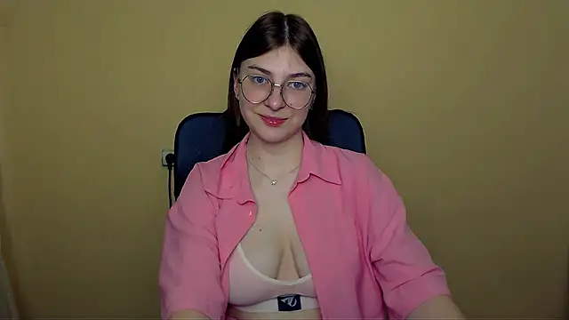 Luna Lush  online show from March 30, 8:25 am