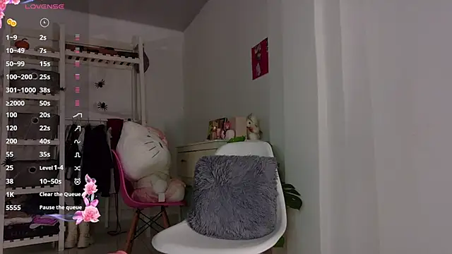 Snapshot of Sarah_cam06 chatting on October 21, 1:31 am Sarah cam06 online show from October 21, 1:31 am