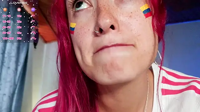 luccycollins  online show from June 27, 3:07 pm