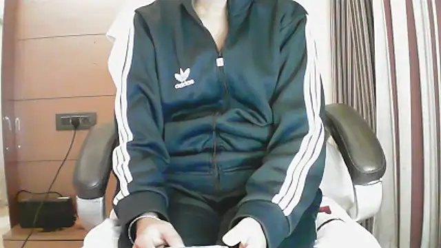 collage hoty online show from December 21, 5:39 pm