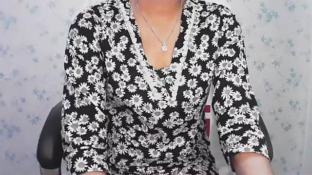 collage hoty online show from February 9, 4:48 am