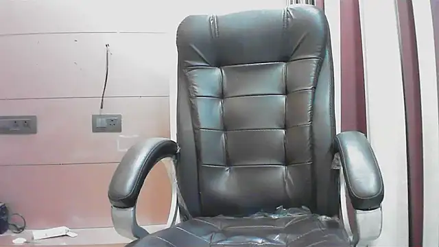 Snapshot of collage_hoty chatting on September 20, 5:33 pm collage hoty online show from September 20, 5:33 pm