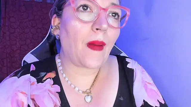 Naty Mature  online show from September 10, 1:27 am