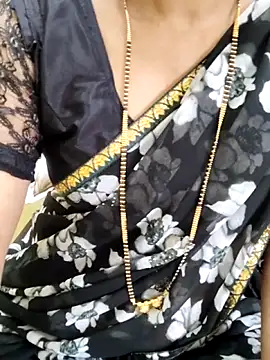 Snapshot of anuradha1432 chatting on September 27, 10:00 am anuradha1432 online show from September 27, 10:00 am