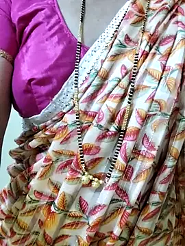 Snapshot of anuradha1432 chatting on September 11, 1:00 pm anuradha1432 online show from September 11, 1:00 pm