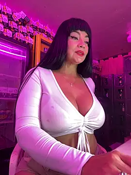Hot beauty   online show from April 17, 3:19 am