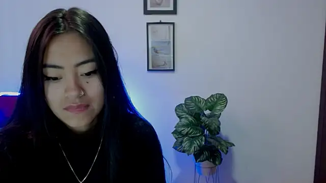 NatalyEscobar lx online show from April 14, 1:55 pm