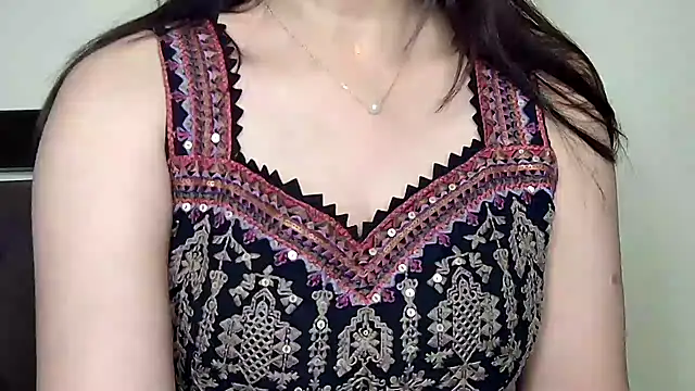 MIss-Naina online show from November 29, 4:22 pm