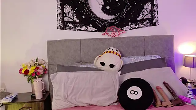 LexieandNate online show from April 23, 12:52 am