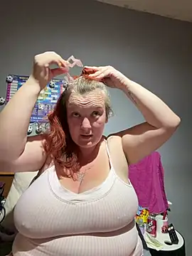 busty-bella1 online show from July 11, 9:26 pm