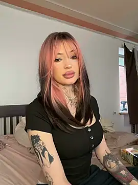 madelinexx online show from March 18, 10:53 am