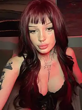 madelinexx online show from October 29, 7:05 pm