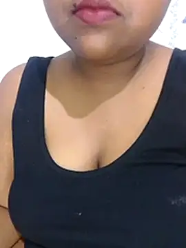 Attractive- Girl online show from December 21, 11:41 pm