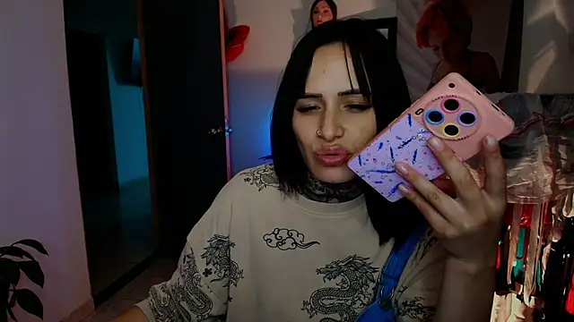 TinnaDawsom online show from February 26, 12:53 am