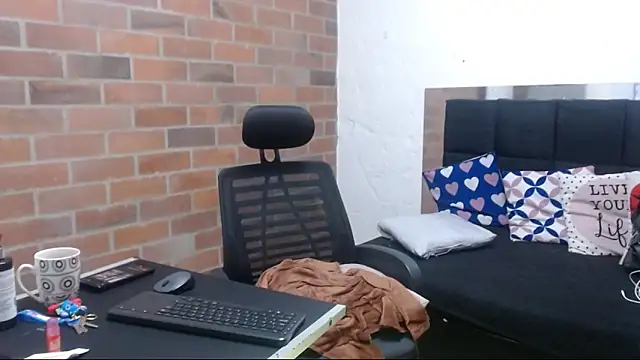 samantha  karolstone online show from April 15, 3:07 am