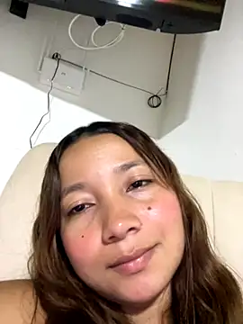 queen angelique online show from November 12, 1:25 am