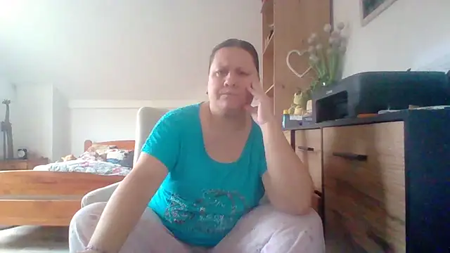 Snapshot of ReifeVenna chatting on October 17, 10:29 am ReifeVenna online show from October 17, 10:29 am