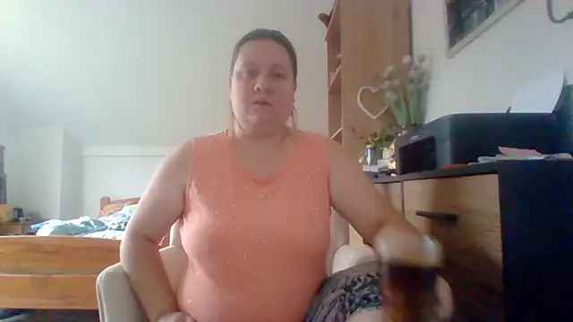 Snapshot of ReifeVenna chatting on September 23, 8:45 am ReifeVenna online show from September 23, 8:45 am