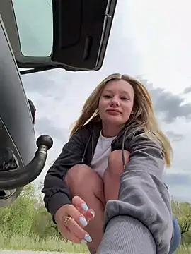 justmilaa online show from April 10, 11:27 am