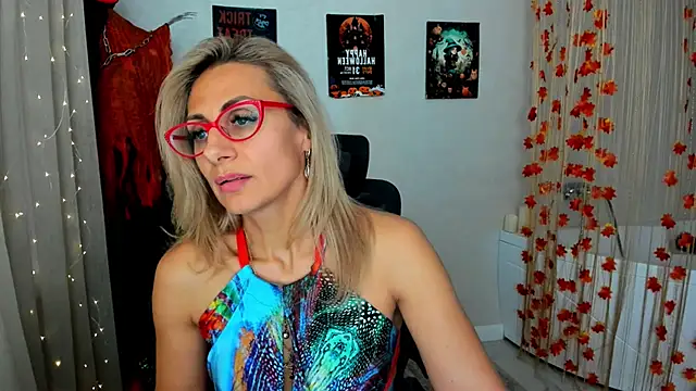 MuseOfStage online show from October 15, 11:57 am