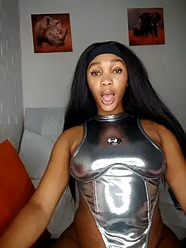 Shria107 online show from December 16, 8:37 pm