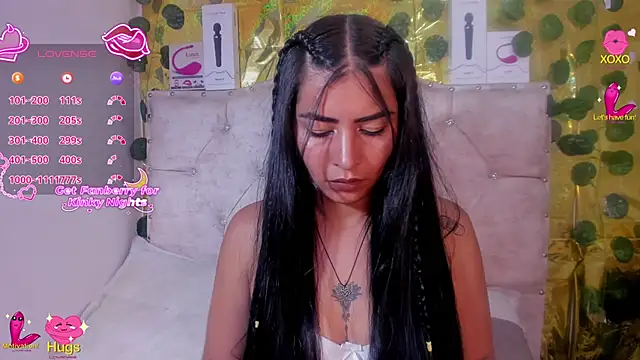 cristalconnorr online show from April 10, 4:24 pm