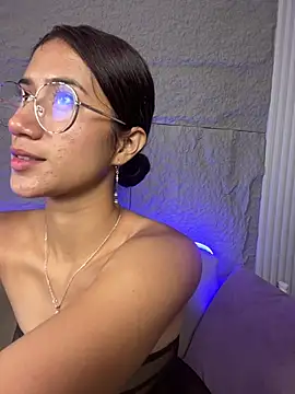 KaitlynLoveCam online show from March 18, 9:53 pm