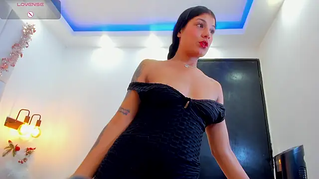 chloe zulay online show from December 16, 3:01 am