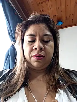 Laura-Hernandez online show from February 14, 3:14 pm