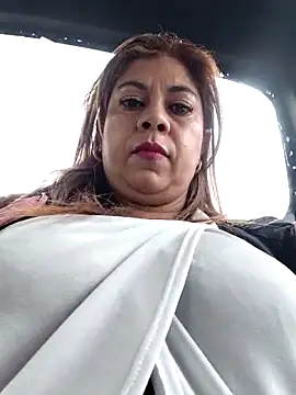 Laura-Hernandez online show from June 2, 3:13 pm
