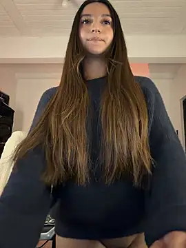 aly golden  online show from May 17, 9:08 am